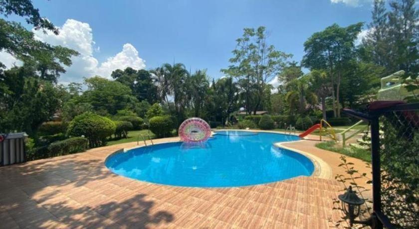 Oyo 966 Boss Khaoyai Hotel Ban Bung Toei Exterior photo